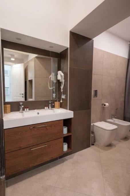 Chiaia 74 House Apartment *