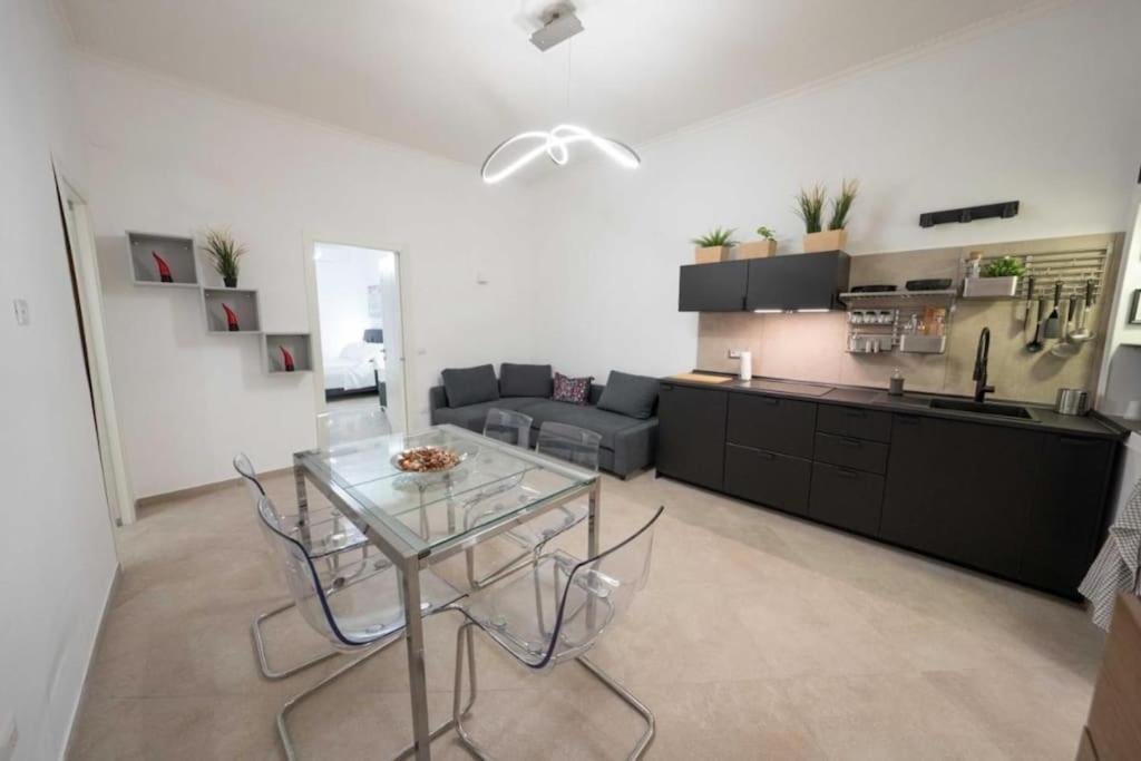 Chiaia 74 House Apartment Naples